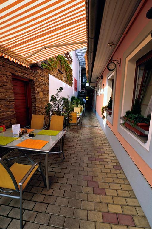 Alex Pension Prešov Esterno foto