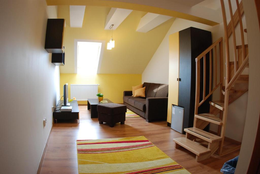 Alex Pension Prešov Esterno foto
