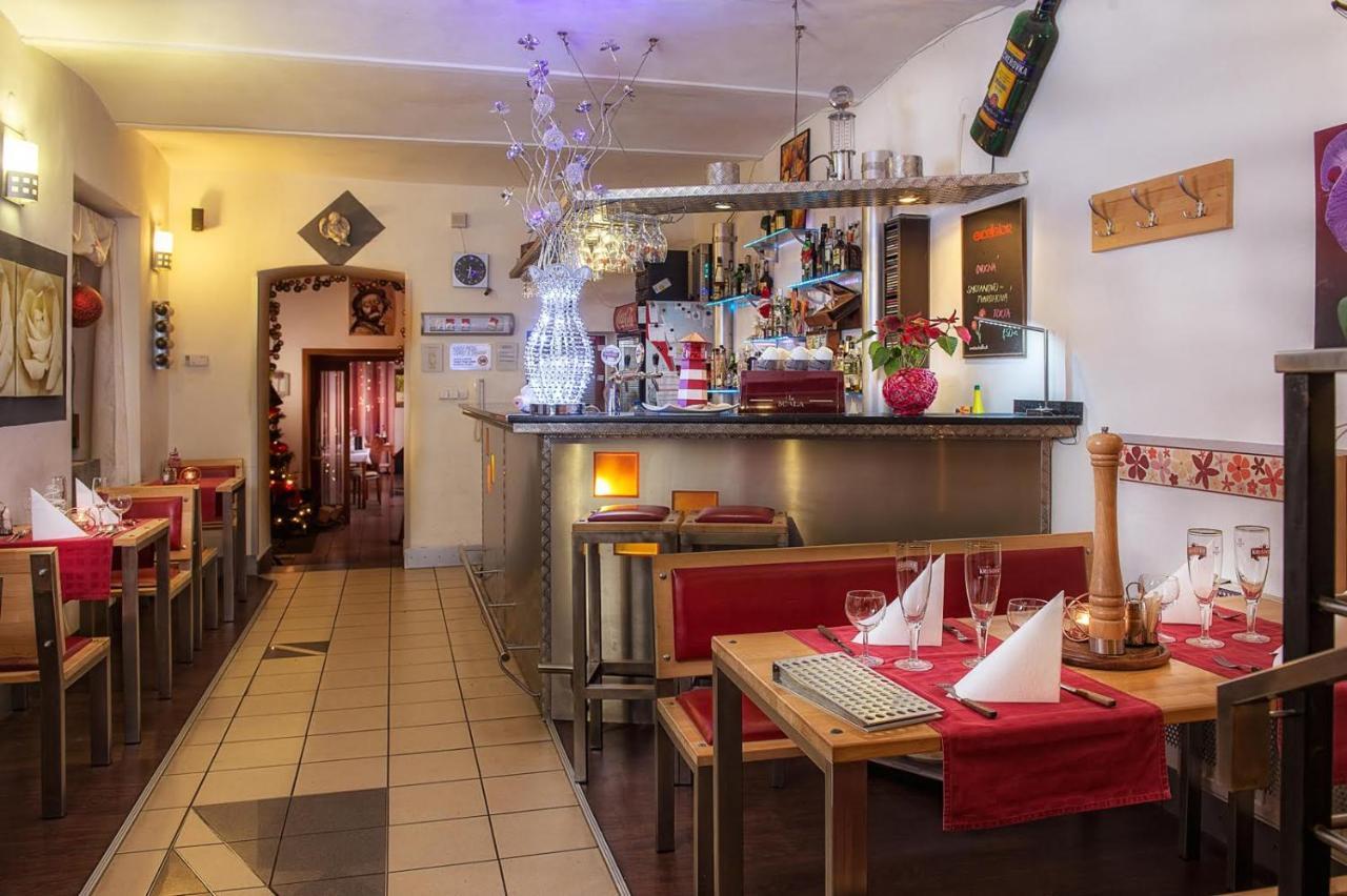 Alex Pension Prešov Esterno foto