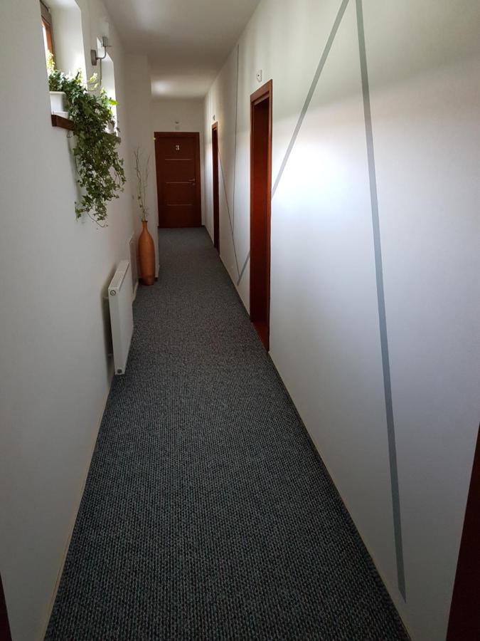 Alex Pension Prešov Esterno foto